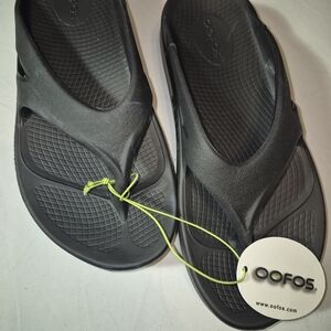 OOFOS Black Sandals
